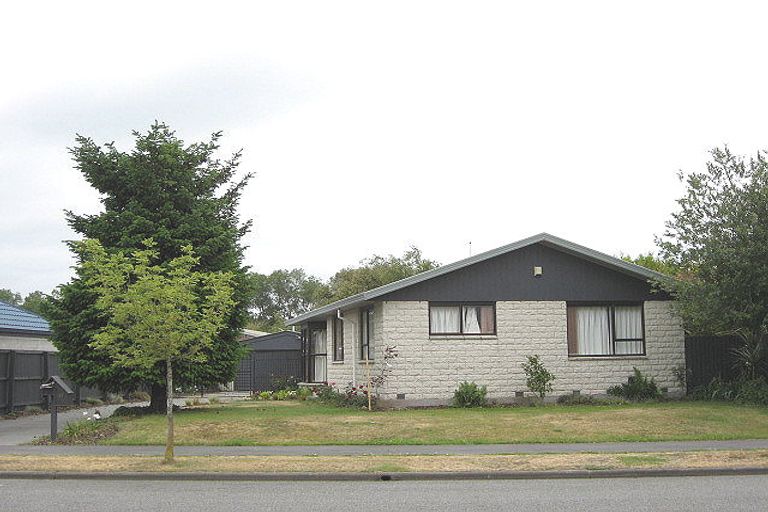 Photo of property in 11 Broadhaven Avenue, Parklands, Christchurch, 8083