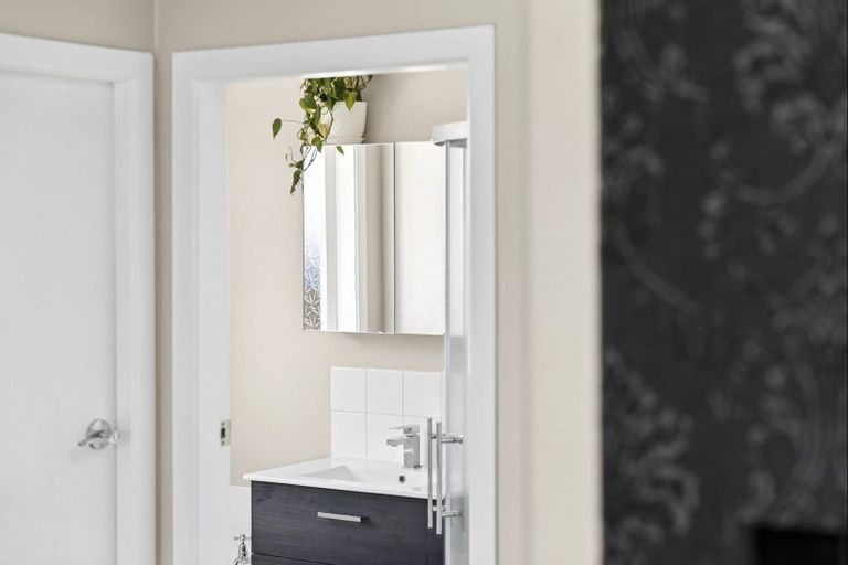 Photo of property in 70 Mears Road, St Andrews, Hamilton, 3200