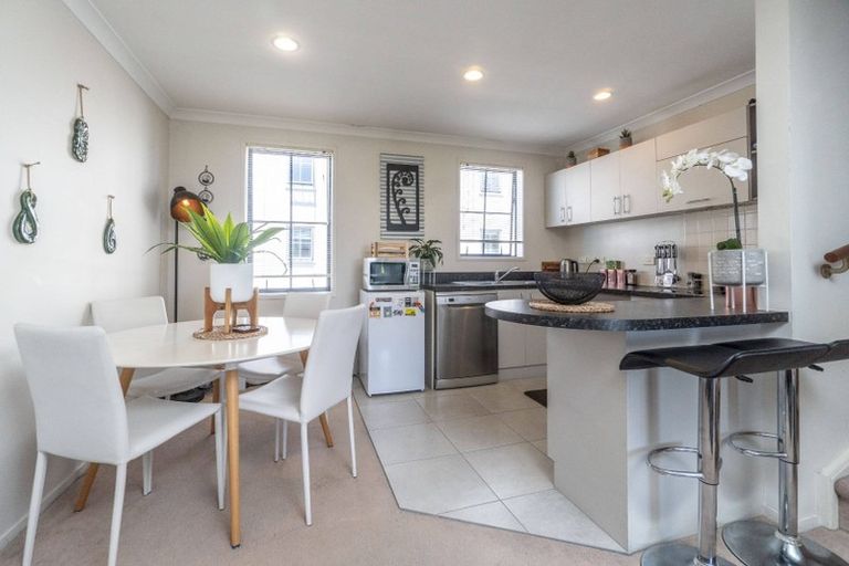 Photo of property in 11/97b Mokoia Road, Birkenhead, Auckland, 0626