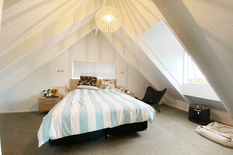 Photo of property in 1/43 Hutchinson Avenue, New Lynn, Auckland, 0600