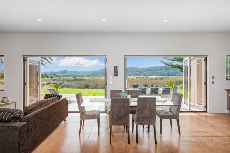 Photo of property in 141 Everitt Crescent, Whangamata, 3620