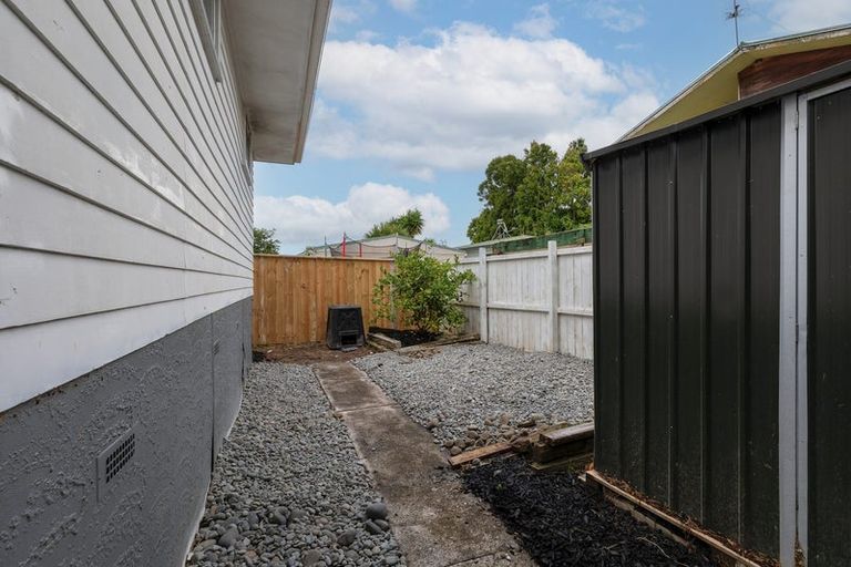 Photo of property in 61a Cobham Crescent, Kelston, Auckland, 0602