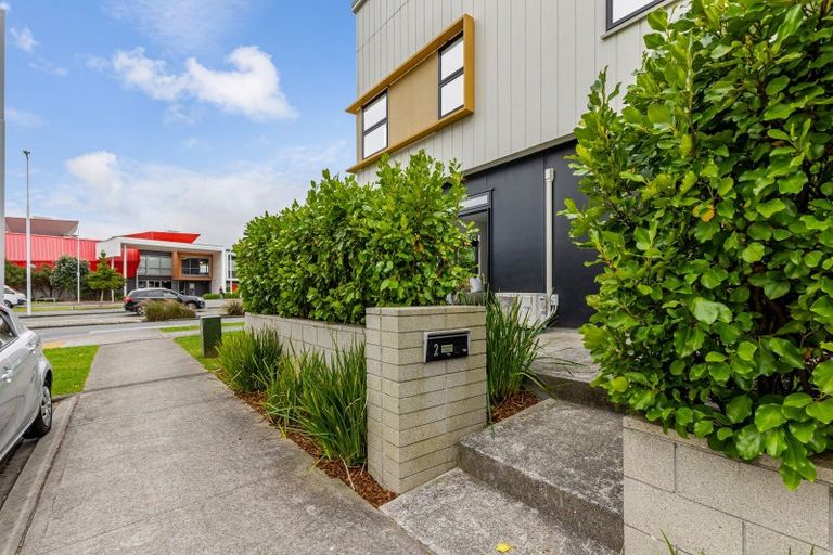 Photo of property in 2 Sidney Wallingford Way, Hobsonville, Auckland, 0616