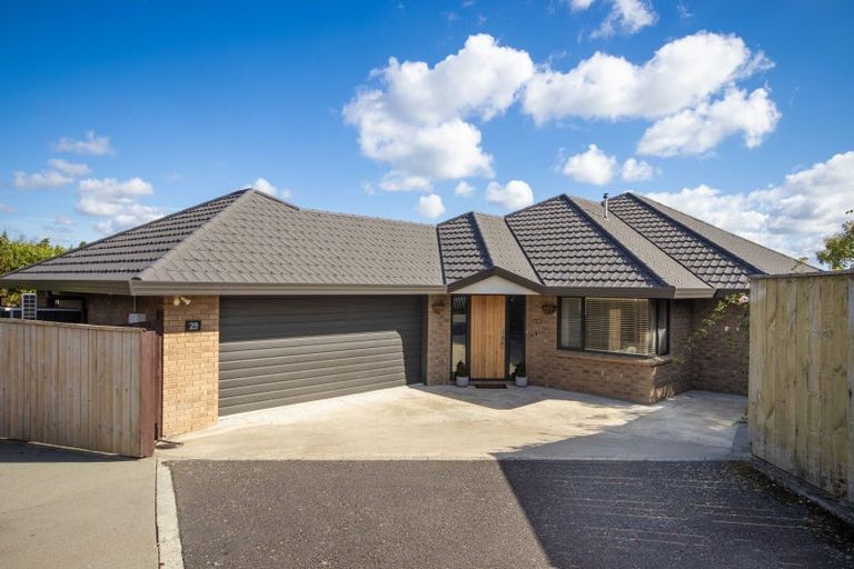 Photo of property in 29 Johnstone Drive, Fitzherbert, Palmerston North, 4410