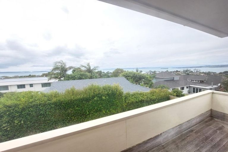 Photo of property in 8 Beach Road, Mellons Bay, Auckland, 2014