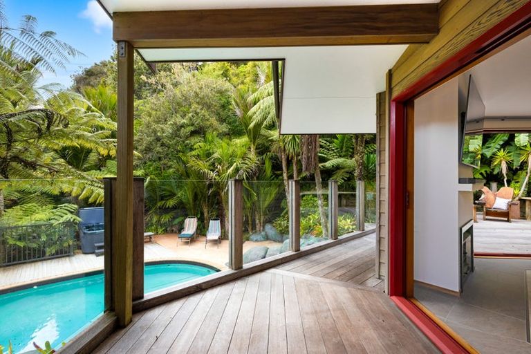 Photo of property in 54 Waiwhiu Road, Dome Valley, Warkworth, 0981