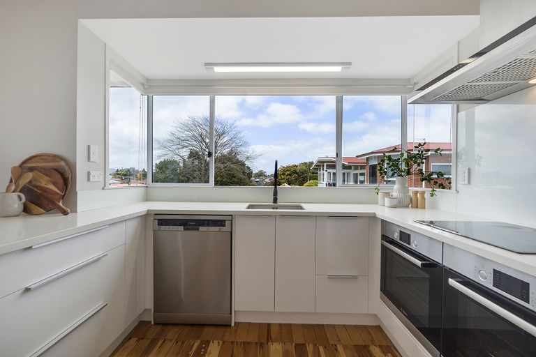 Photo of property in 42 Byron Street, Leamington, Cambridge, 3432