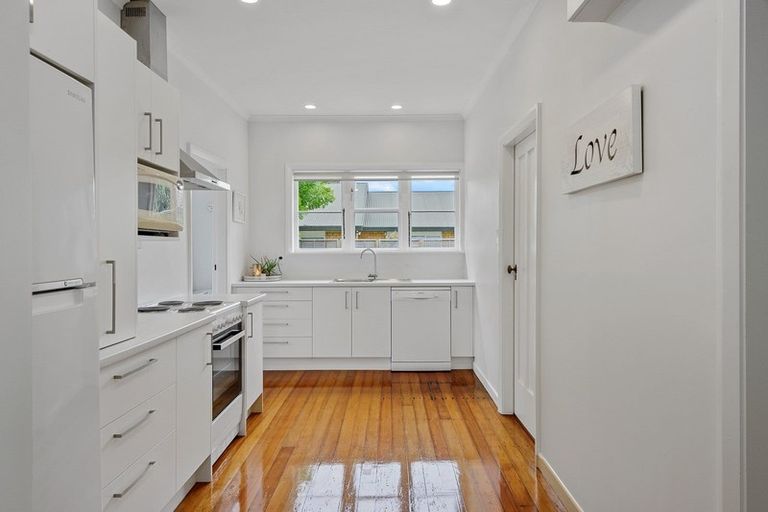 Photo of property in 1/18 Smith Street, Woolston, Christchurch, 8062