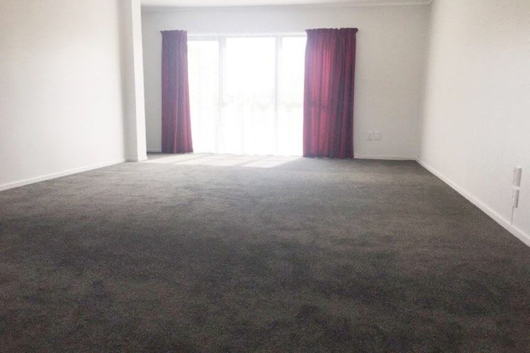 Photo of property in 28 Kevale Place, Manurewa, Auckland, 2102