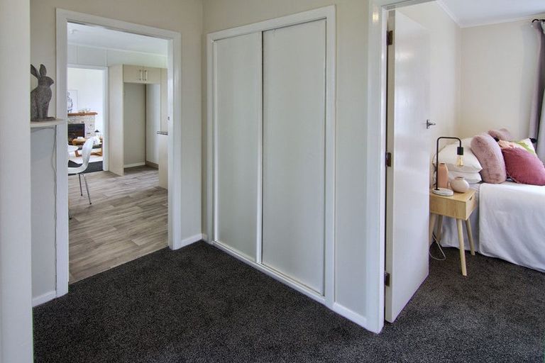 Photo of property in 15 Jones Place, Masterton, 5810