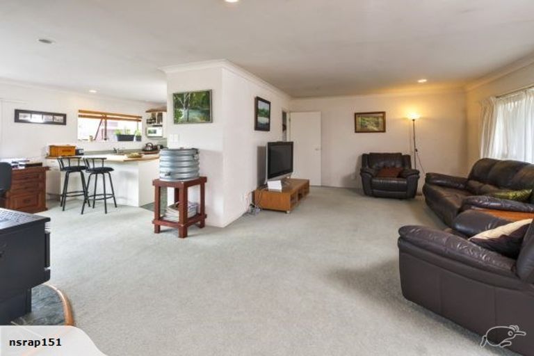 Photo of property in 113 Waller Avenue, Bucklands Beach, Auckland, 2012