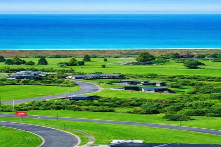 Photo of property in 35 Knowles Crescent, Kaikoura Flat, Kaikoura, 7371