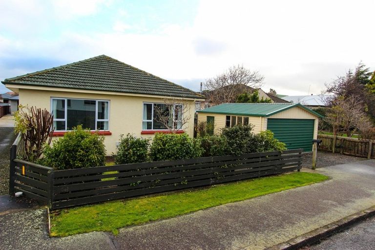 Photo of property in 96 Exmouth Street, Waverley, Invercargill, 9810