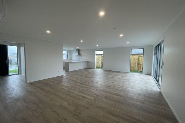 Photo of property in 2 Entelea Close, Papamoa Beach, Papamoa, 3118