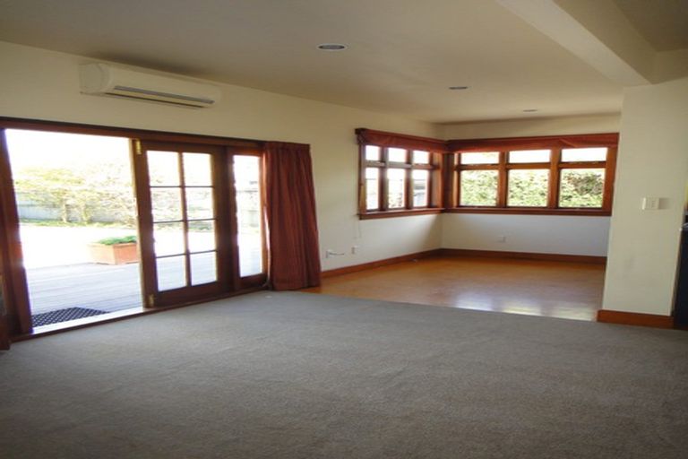 Photo of property in 74 Cornwall Street, St Albans, Christchurch, 8014