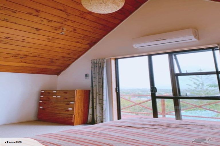 Photo of property in 5/11 Hall Road, Glenfield, Auckland, 0629