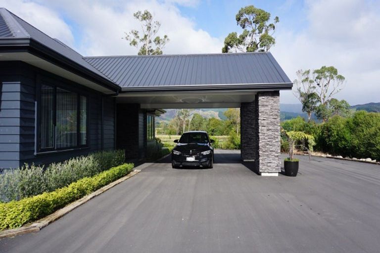 Photo of property in 31 Riveredge Terrace, Ohau, Levin, 5570