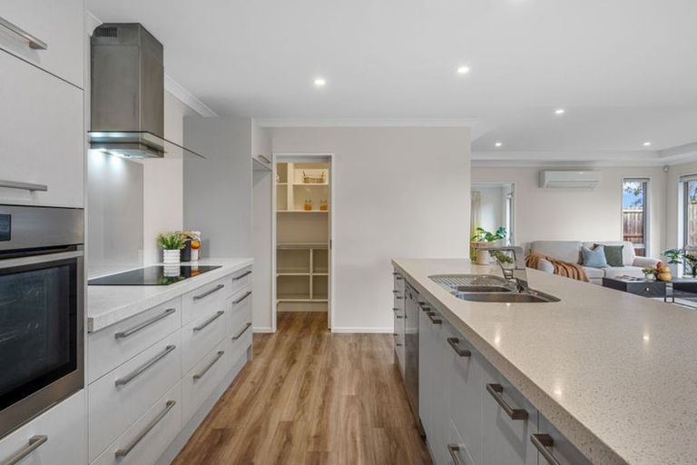 Photo of property in 10 Kokoda Street, Halswell, Christchurch, 8025