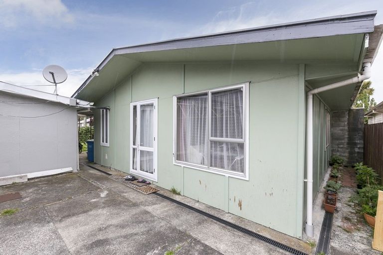 Photo of property in 12 Te Mome Road, Alicetown, Lower Hutt, 5010