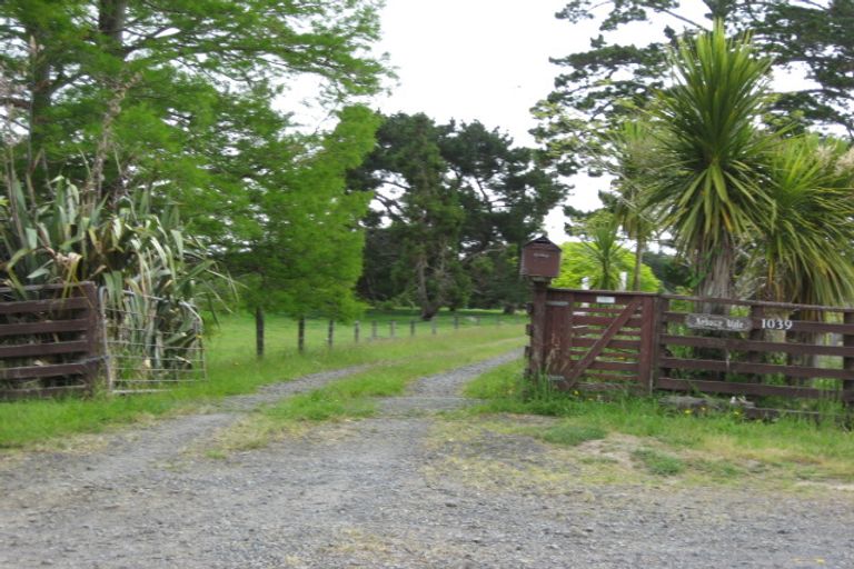 Photo of property in 1039 Old North Road, Waimauku, 0882