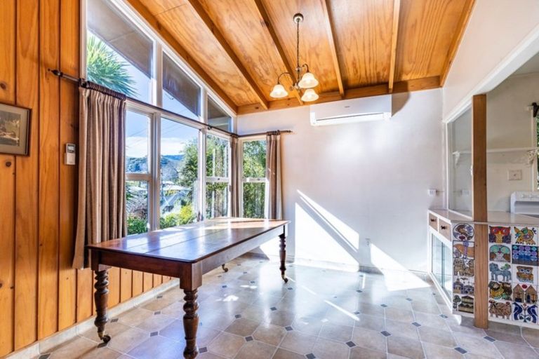 Photo of property in 52 Arapiki Road, Stoke, Nelson, 7011