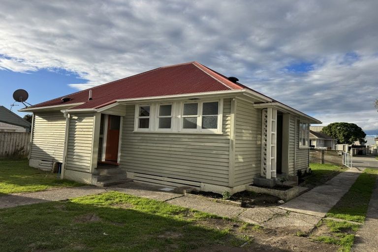 Photo of property in 4 Thames Street, Roslyn, Palmerston North, 4414