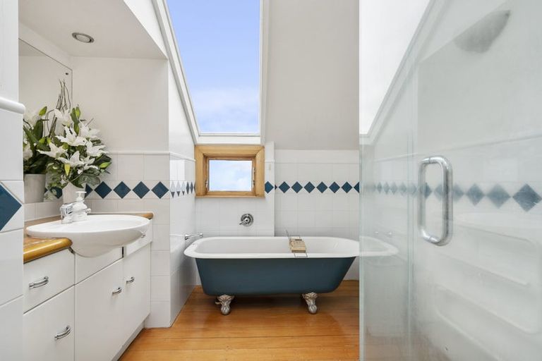 Photo of property in 3 Newman Terrace, Thorndon, Wellington, 6011