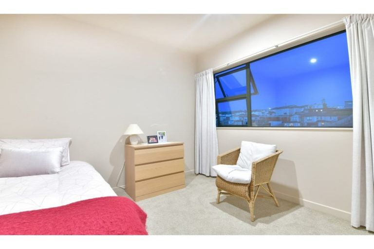 Photo of property in 26 Bayview Park Lane, Orewa, 0931