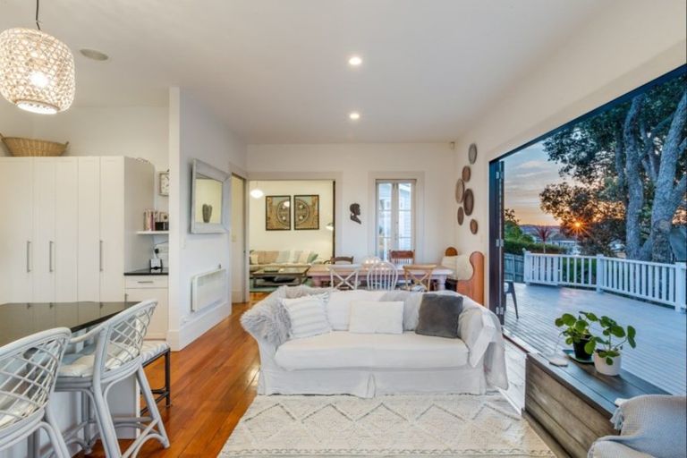 Photo of property in 134 Hibiscus Coast Highway, Red Beach, 0932