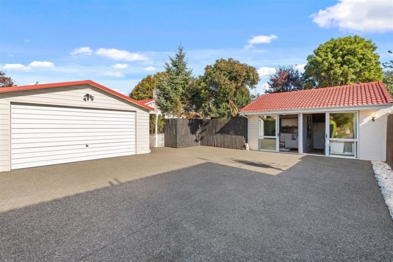 Photo of property in 7a Hidcote Place, Burnside, Christchurch, 8042