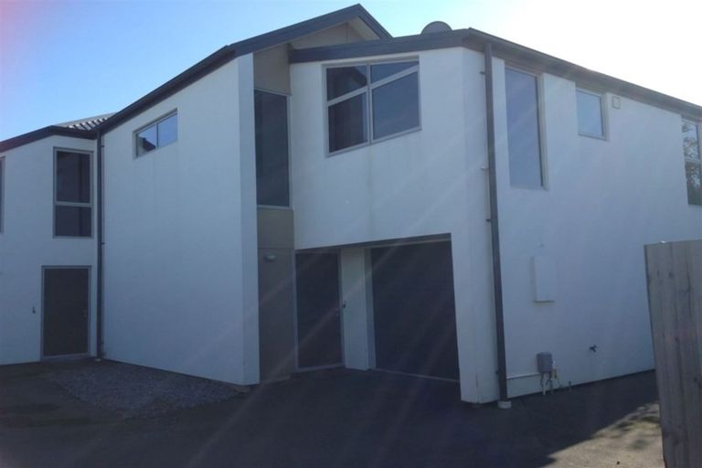 Photo of property in 137a Geraldine Street, Edgeware, Christchurch, 8013