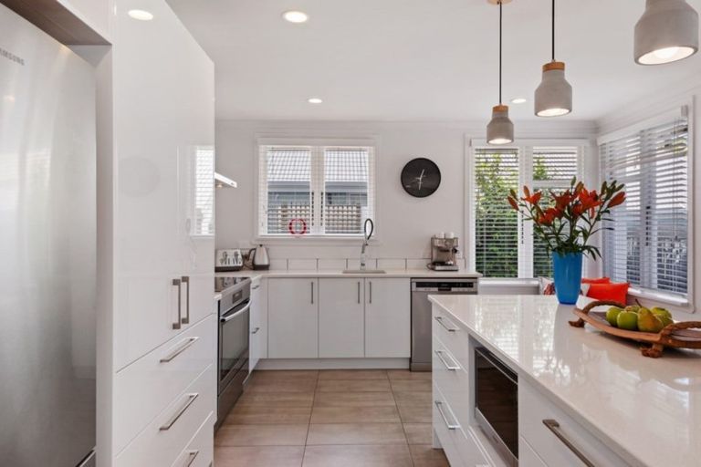 Photo of property in 1/6 Penhelig Place, Burnside, Christchurch, 8053