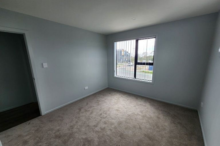 Photo of property in 106 Te Oneroa Way, Long Bay, Auckland, 0630
