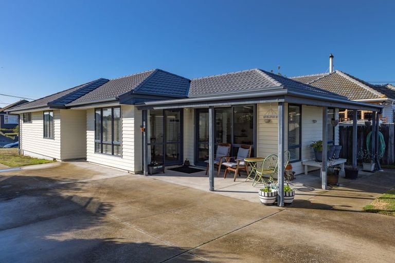 Photo of property in 50 Shortland Street, Wainoni, Christchurch, 8061