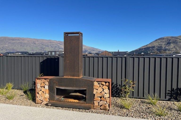 Photo of property in 7 Mason Street, Wanaka, 9305