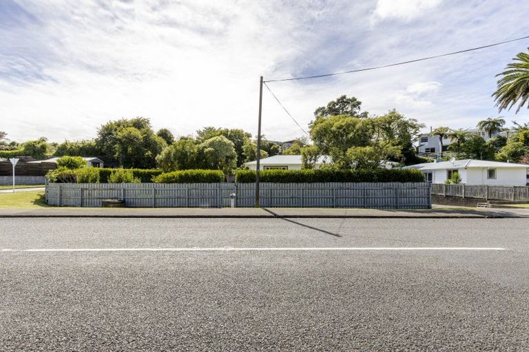 Photo of property in 79 Awanui Street, Merrilands, New Plymouth, 4312