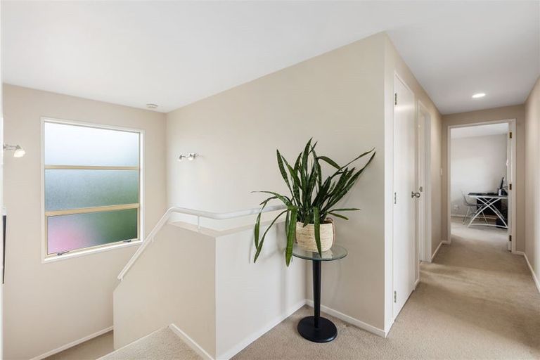 Photo of property in 484 Beach Road, Murrays Bay, Auckland, 0630