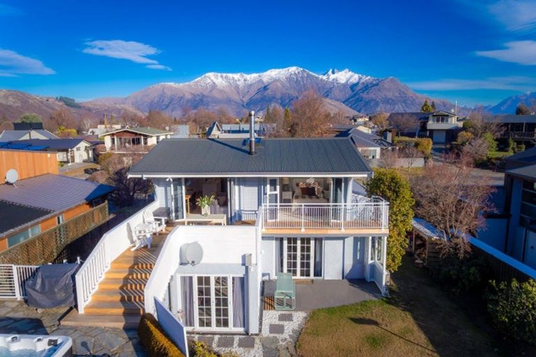 Photo of property in 13 Argyle Place, Arrowtown, 9302
