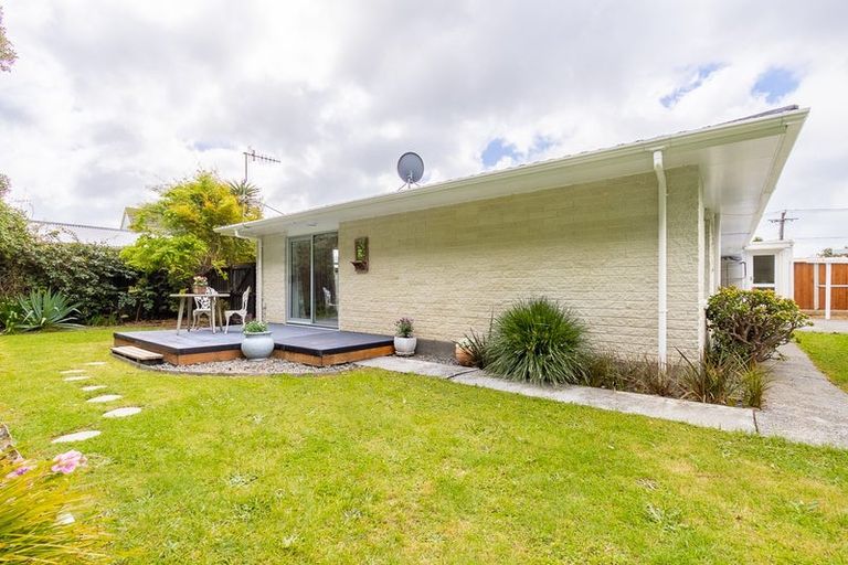 Photo of property in 10b Rimu Street, Waikanae, 5036