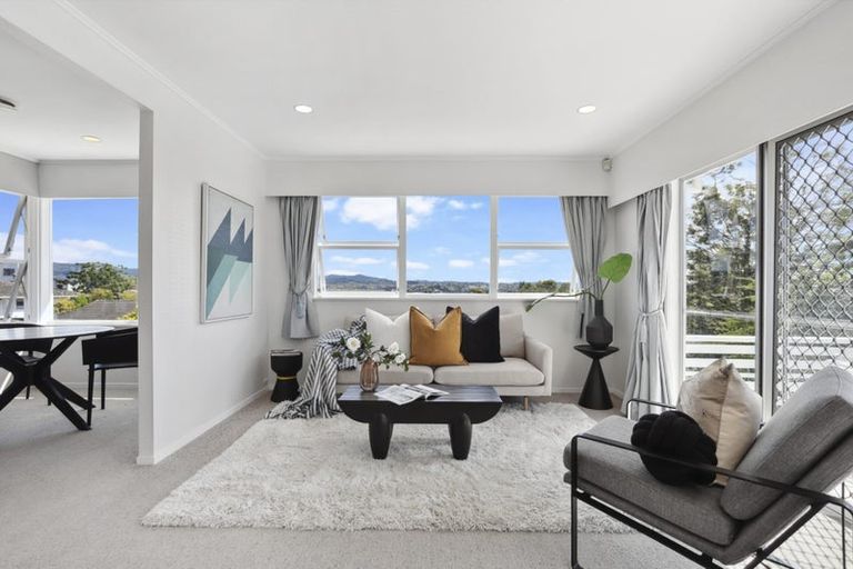 Photo of property in 43 Waitaki Street, Henderson, Auckland, 0612