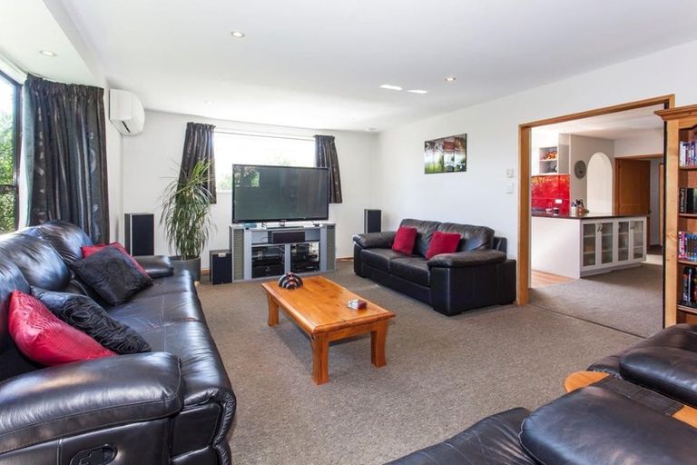 Photo of property in 40 Ben Nevis Drive, Broomfield, Christchurch, 8042