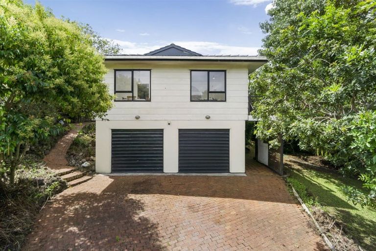 Photo of property in 21 Topliss Drive, Northcross, Auckland, 0632