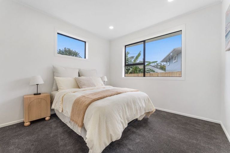 Photo of property in 36 Barrys Road, Glendene, Auckland, 0602