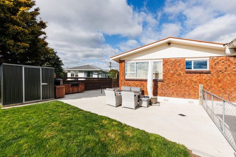 Photo of property in 10a Peters Avenue, Cloverlea, Palmerston North, 4412