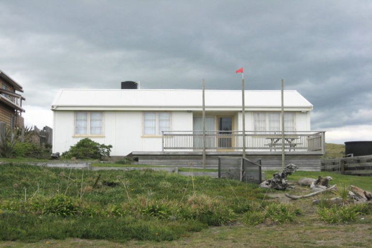 Photo of property in 86 Kahukura Avenue, Waitarere Beach, Levin, 5510