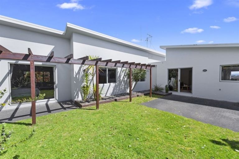 Photo of property in 9 Hillford Place, Welcome Bay, Tauranga, 3175