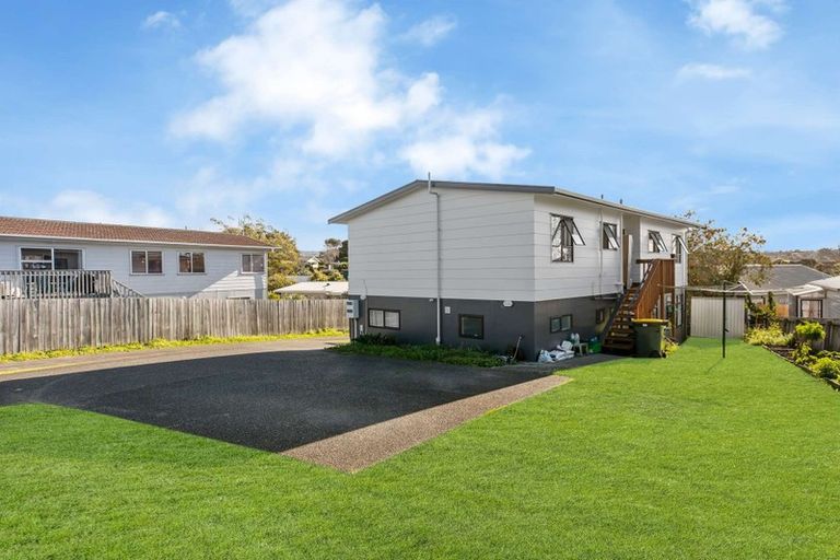Photo of property in 51 Hindmarsh Street, Henderson, Auckland, 0612