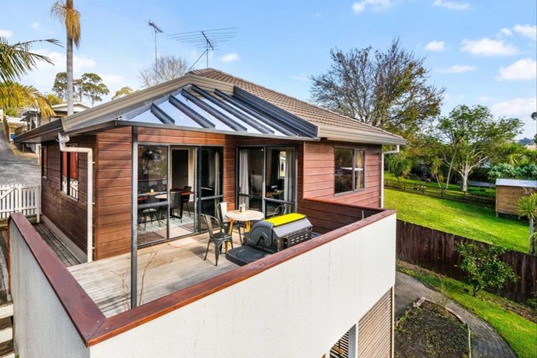 Photo of property in 1/3 Alexander Avenue, Torbay, Auckland, 0630