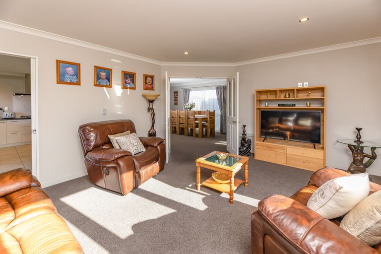 Photo of property in 52 Beaumont Drive, Rolleston, 7614