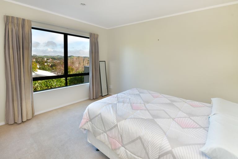 Photo of property in 81 Vipond Road, Stanmore Bay, Whangaparaoa, 0932